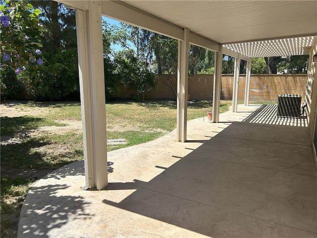 39877 Worthington Pl, Temecula, CA 92591 - fenced backyard featuring a patio area