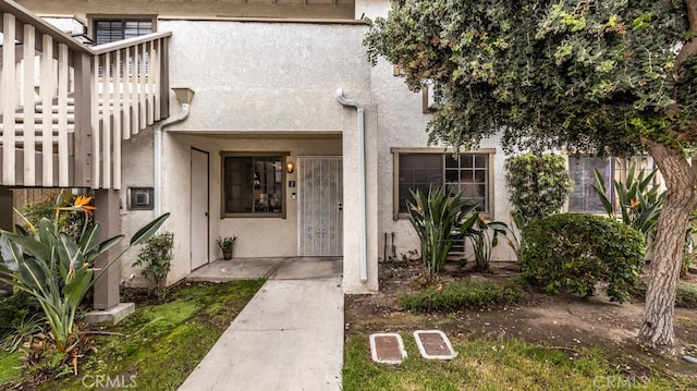 8800 Garden Grove Blvd Unit 2, Garden Grove, CA 92844 - property entrance with stucco siding