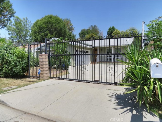 22727 Mariano St, Woodland Hills, CA 91367 - view of gate