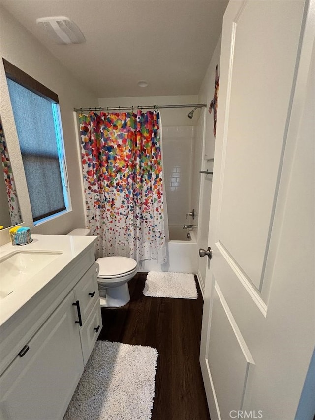 2717 Juniper Berry St, Spring Valley, CA 91977 - bathroom with vanity, shower / bath combo, and wood finished floors