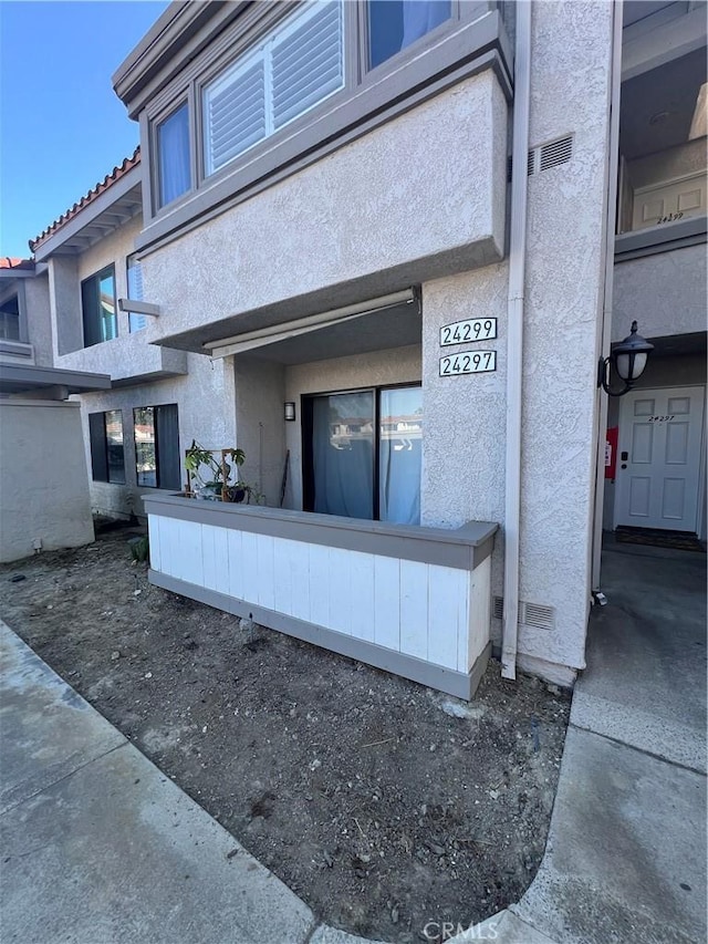 24297 El Pilar, Laguna Niguel, CA 92677 - entrance to property with stucco siding