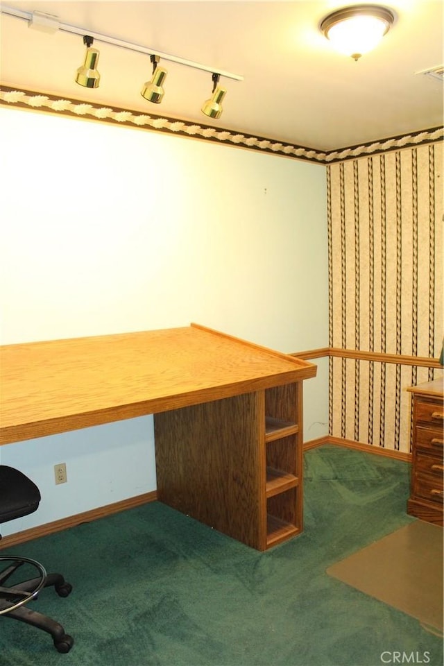 10768 William Ave, Bloomington, CA 92316 - carpeted office space with baseboards