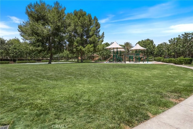 41 Somerton, Irvine, CA 92620 - view of community with a lawn