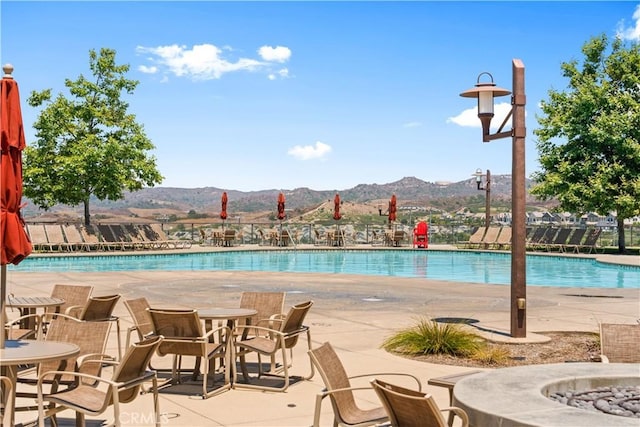 22 Lomada St, Rancho Mission Viejo, CA 92694 - community pool with a mountain view and a patio
