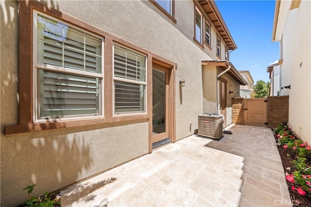 22 Lomada St, Rancho Mission Viejo, CA 92694 - view of patio / terrace featuring a gate
