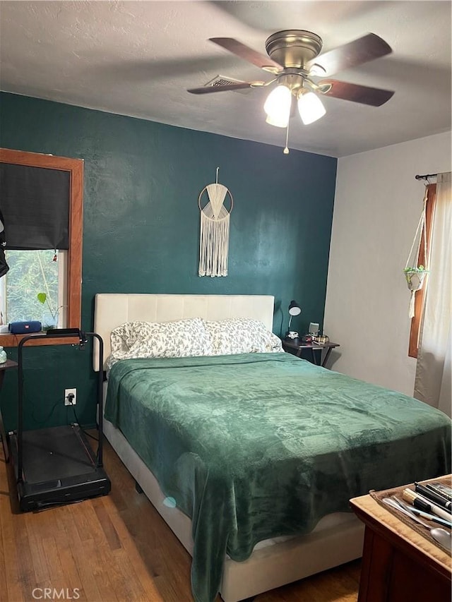 537 Drakeley Ave, Atwater, CA 95301 - bedroom with wood finished floors and a ceiling fan