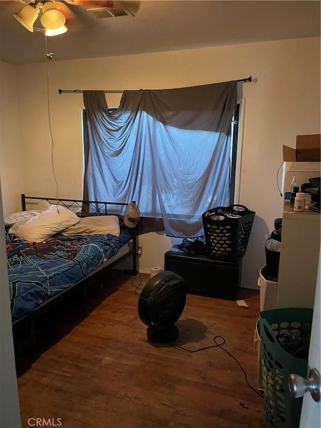 537 Drakeley Ave, Atwater, CA 95301 - bedroom with wood finished floors