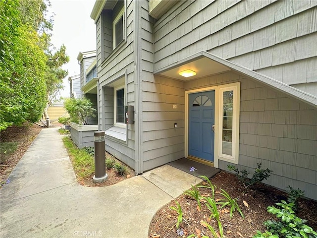 19311 Sunray Ln Unit 104, Huntington Beach, CA 92648 - view of exterior entry