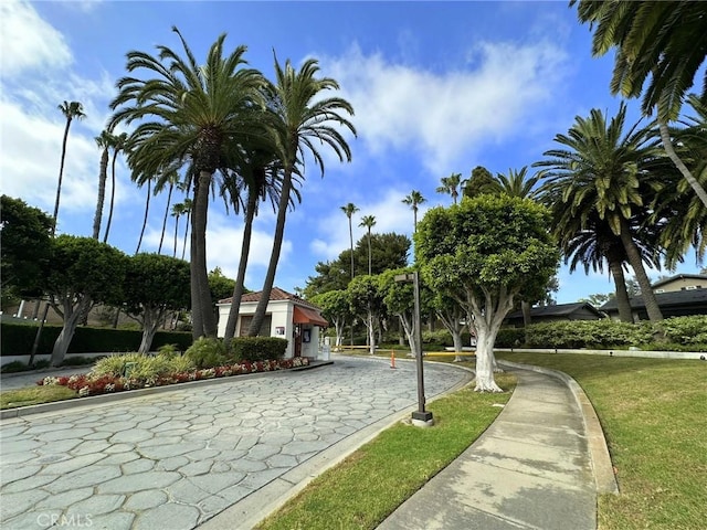 19311 Sunray Ln Unit 104, Huntington Beach, CA 92648 - view of property's community with a yard