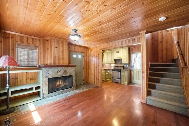 746 W Victoria Ct, Lake Arrowhead, CA 92352 - photo 6