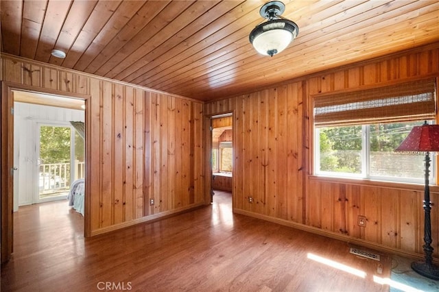 746 W Victoria Ct, Lake Arrowhead, CA 92352 - photo 8