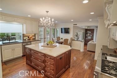 24066 Regents Park Cir, Valencia, CA 91355 - photo 8