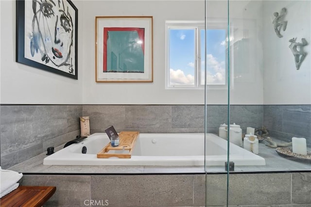 1909 Arroyo Ave, Oceanside, CA 92056 - bathroom with a bath