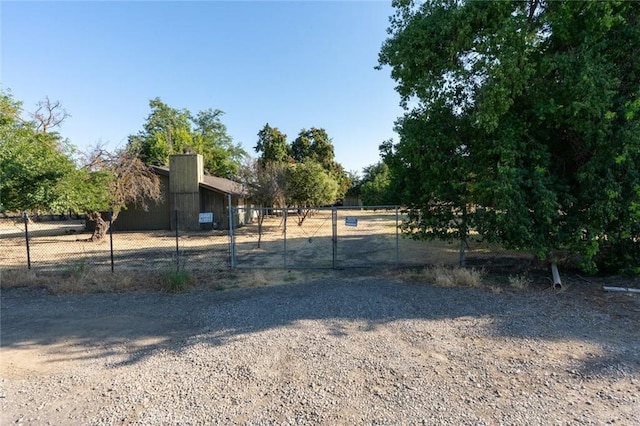 45660 Shain Ave, Dos Palos, CA 93620 - view of yard featuring a gate