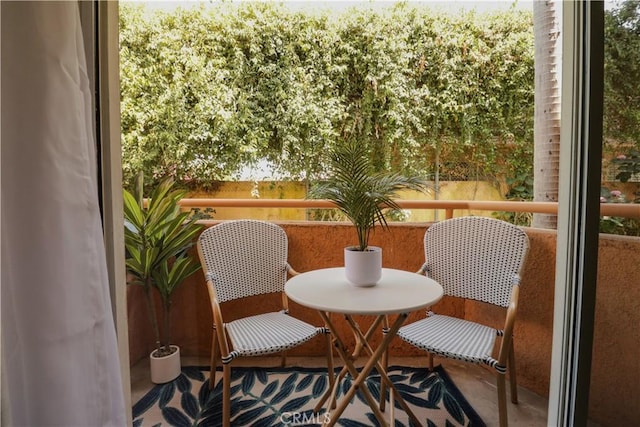 14005 Arthur Ave Unit 21, Paramount, CA 90723 - view of sunroom / solarium