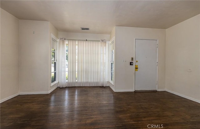 35354 Ave A, Yucaipa, CA 92399 - foyer entrance with wood finished floors and baseboards