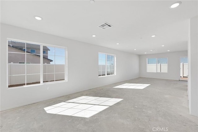 10132 Kemper Ave, Adelanto, CA 92301 - empty room with recessed lighting