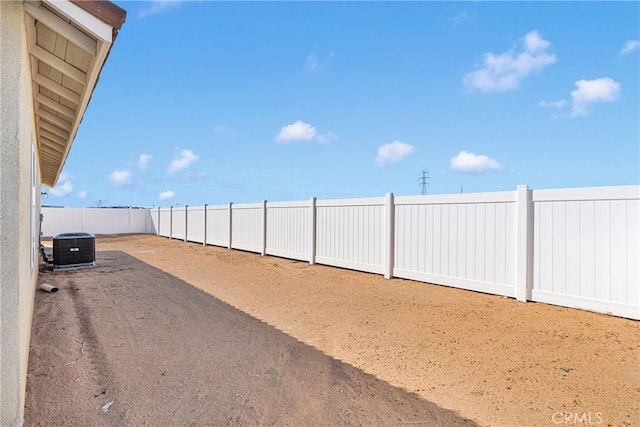 10132 Kemper Ave, Adelanto, CA 92301 - view of fenced backyard