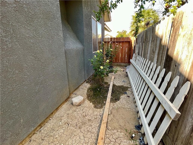 224 Stonewood Dr, Los Banos, CA 93635 - view of property exterior with stucco siding