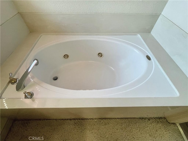 224 Stonewood Dr, Los Banos, CA 93635 - full bath with a tub with jets
