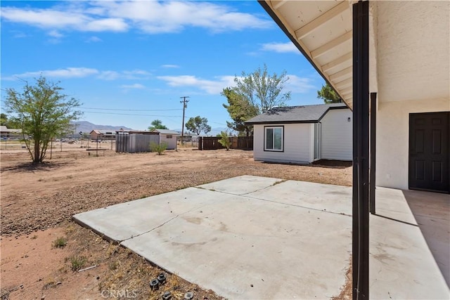 15615 Erie Rd, Apple Valley, CA 92307 - view of patio