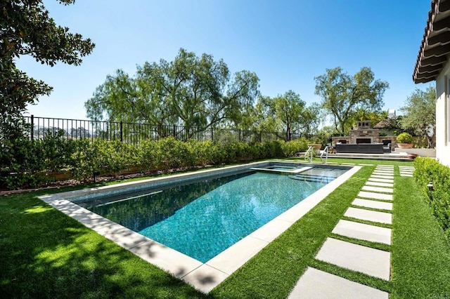 7425 Rancho Cabrillo Trl, San Diego, CA 92127 - view of swimming pool with a fenced backyard, a pool with connected hot tub, and a patio area