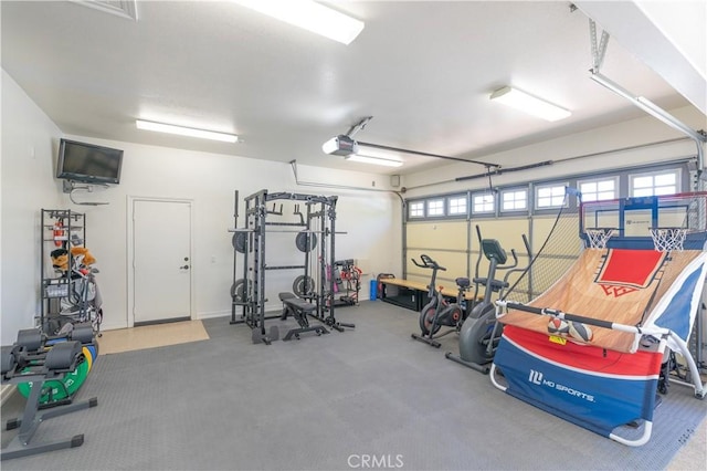 11645 Wiggins Ct, Yucaipa, CA 92399 - garage with a garage door opener