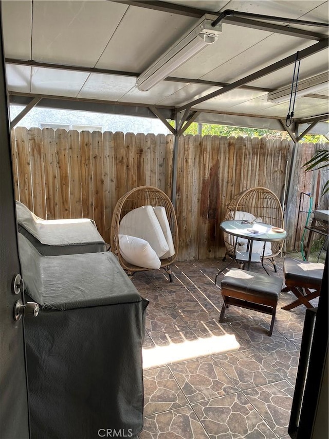 427 W 92nd St, Los Angeles, CA 90003 - view of patio