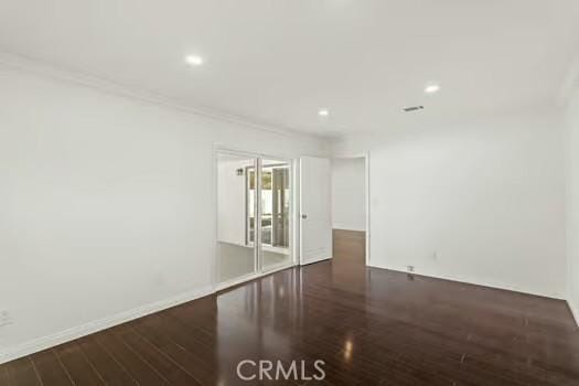 4775 Beverly Ct, Riverside, CA 92506 - unfurnished room featuring hardwood / wood-style flooring, ornamental molding, and recessed lighting
