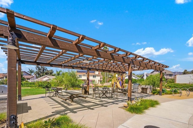 2051 Julie Dawn Pl, Escondido, CA 92026 - surrounding community featuring a pergola and a patio area