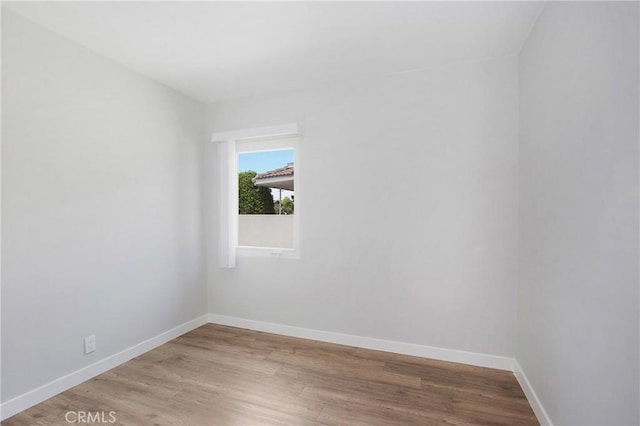 1435 E Colon St, Wilmington, CA 90744 - empty room featuring light wood-type flooring