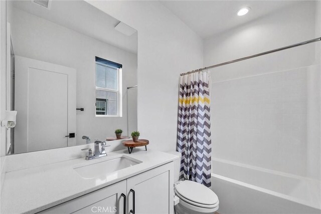 791 S Mosaic St, Anaheim, CA 92805 - bathroom with vanity and shower / bath combo with shower curtain