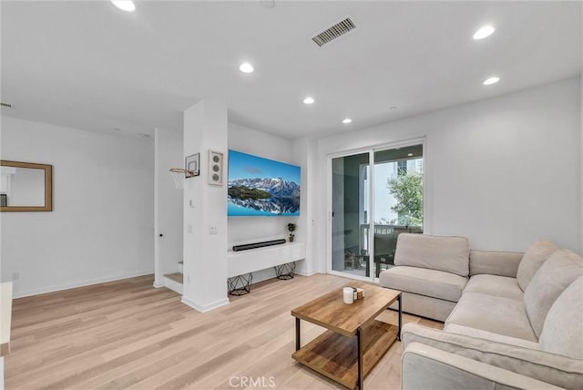 791 S Mosaic St, Anaheim, CA 92805 - living room featuring recessed lighting and light wood-style floors