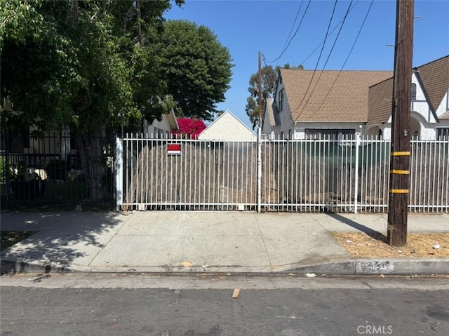 6824 Tyrone Ave, Van Nuys, CA 91405 - photo 3