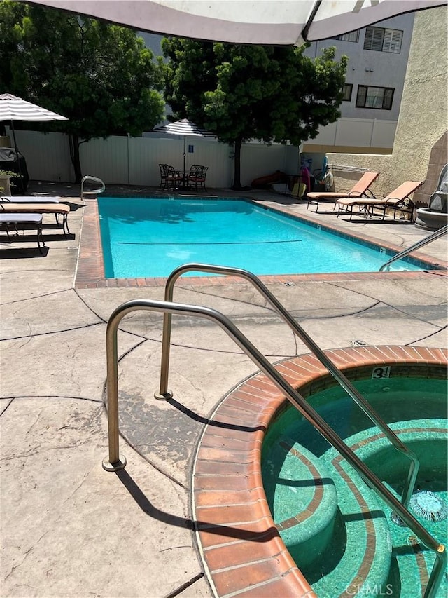 5257 Radford Ave Unit 308, Valley Village, CA 91607 - community pool featuring a patio