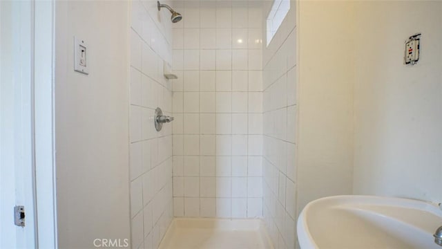 856 W 47th St, Los Angeles, CA 90037 - full bath with a tile shower and a sink