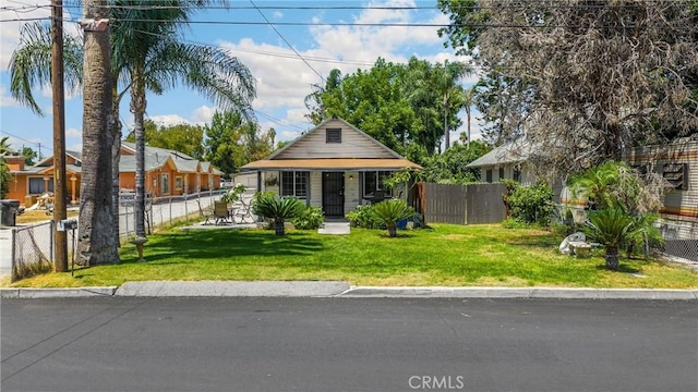 1003 Stevenson St, Colton, CA 92324 - bungalow with a porch