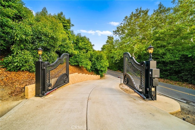 43650 La Cruz Dr, Temecula, CA 92590 - view of gate