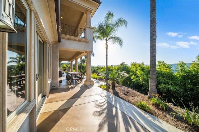 43650 La Cruz Dr, Temecula, CA 92590 - view of patio / terrace