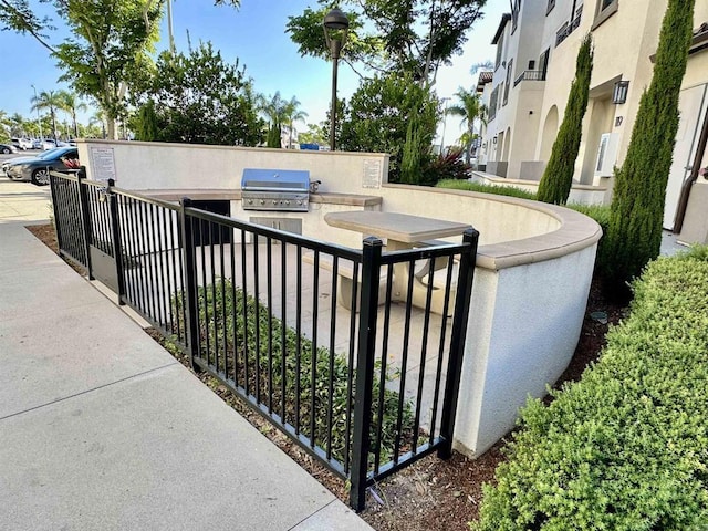 2170 Birch Rd Unit 111, Chula Vista, CA 91915 - view of community with area for grilling