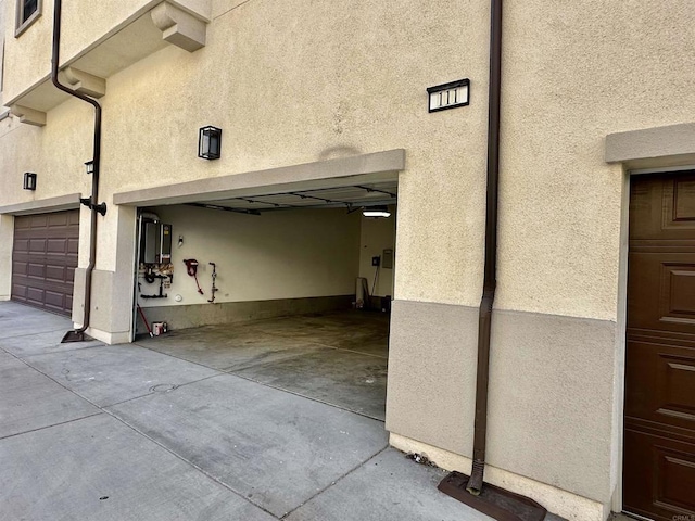 2170 Birch Rd Unit 111, Chula Vista, CA 91915 - garage featuring water heater
