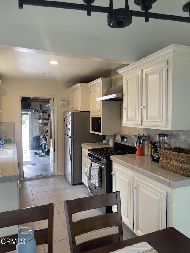 486 Harbor Lights Ln, Port Hueneme, CA 93041 - photo 2