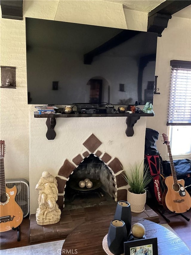10430 San Jose Ave, South Gate, CA 90280 - detailed view of wood finished floors