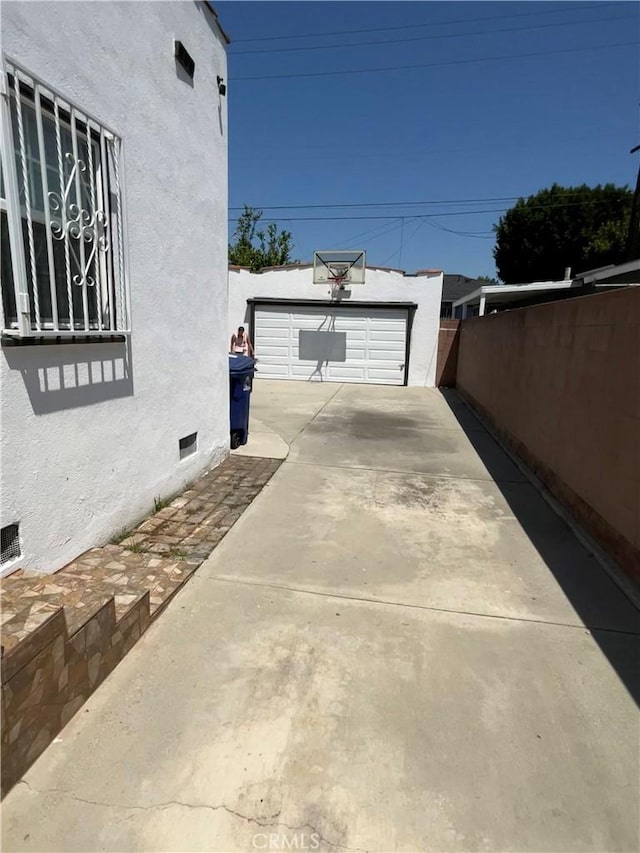 10430 San Jose Ave, South Gate, CA 90280 - view of detached garage