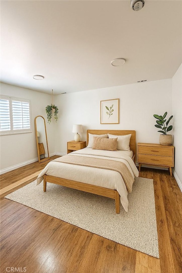 4215 Portola Ave, Los Angeles, CA 90032 - bedroom with wood finished floors