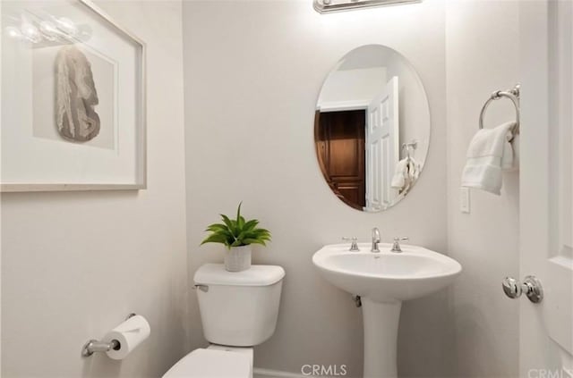 94 New Season, Irvine, CA 92602 - bathroom featuring toilet