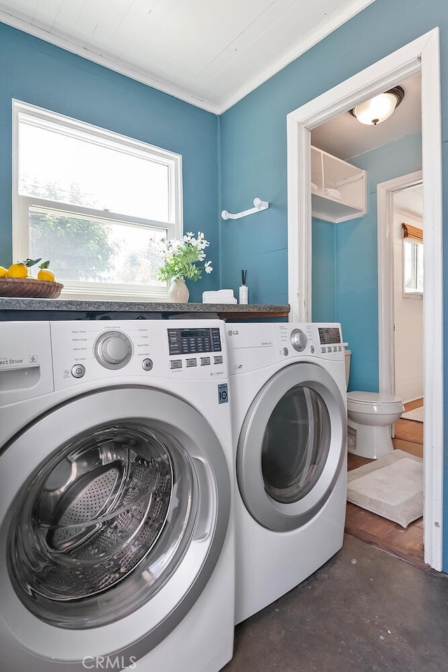 14348 Emelita St, Sherman Oaks, CA 91401 - laundry area with washing machine and clothes dryer