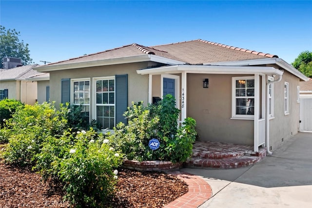 14348 Emelita St, Sherman Oaks, CA 91401 - bungalow-style home with stucco siding