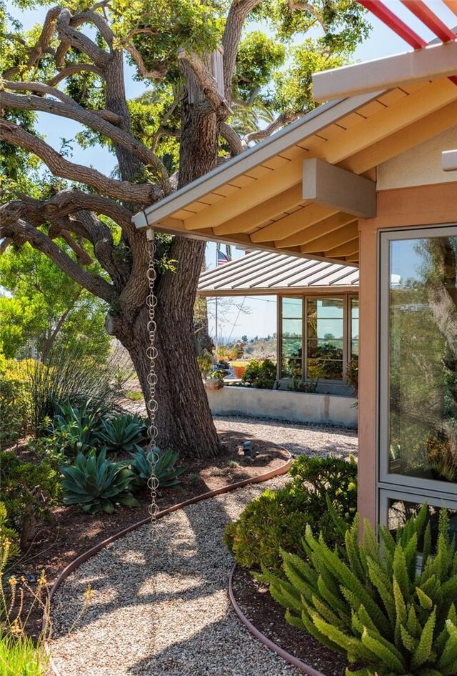 10551 Hillsboro Rd, North Tustin, CA 92705 - view of yard