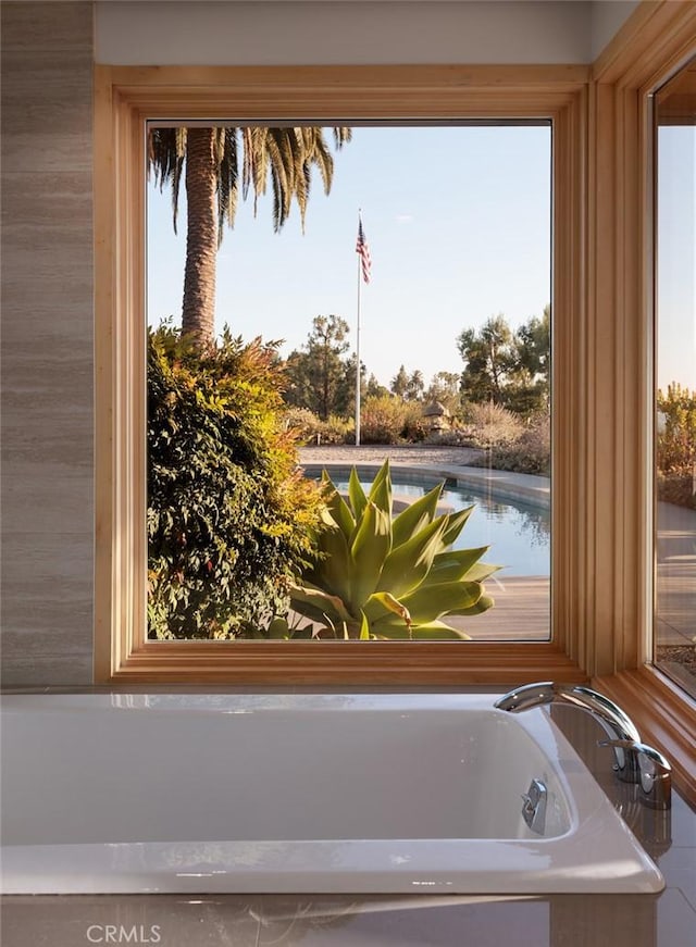10551 Hillsboro Rd, North Tustin, CA 92705 - full bathroom with a tub to relax in